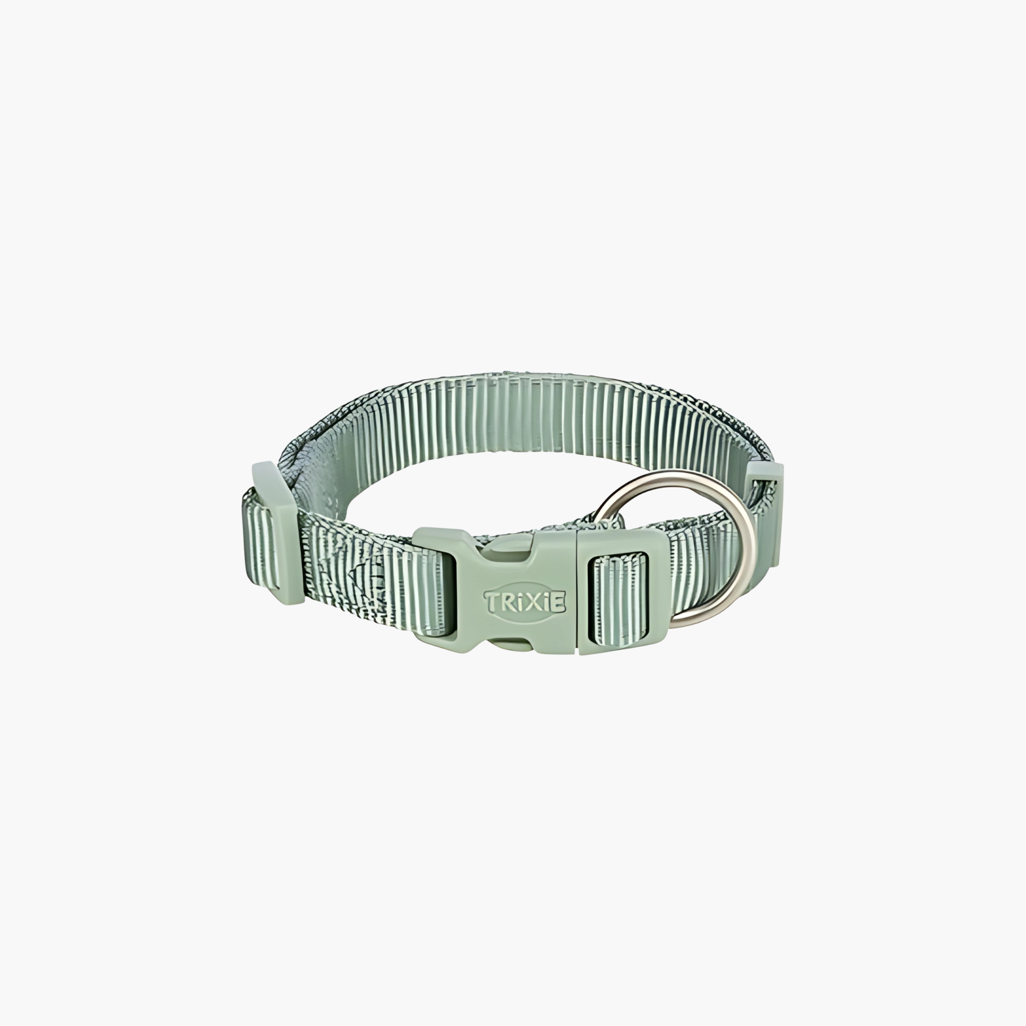 Trixie hondenhalsband Premium in salie groen, verstelbaar, comfortabel en stevig.